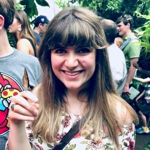 Meet your Posher, Caroline